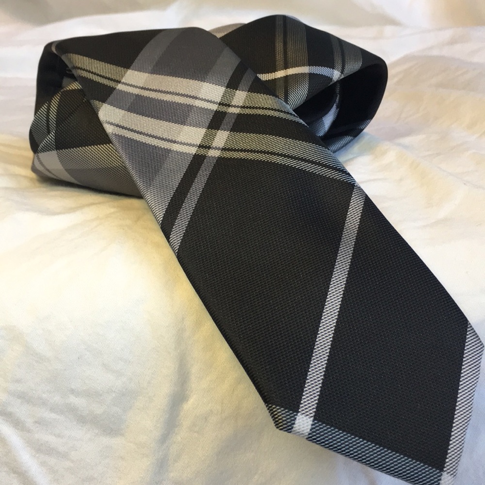 Banana Republic Factory slim necktie